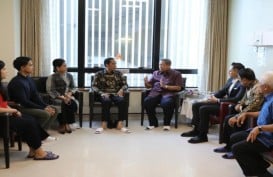 Jenguk Ani Yudhoyono, Presiden Jokowi Tiba di Singapura di Sambut Hatta Rajasa dan Agus Yudhoyono 