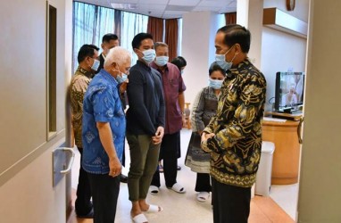  Jokowi Sebut Kondisi Kesehatan Ani Yudhono Semakin Membaik