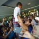 Sandi Disambut dengan Tarian Penyambutan Raja di Maumere NTT