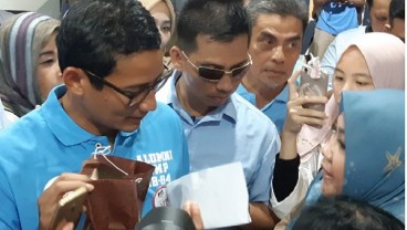 Sandiaga Terharu Terima Sumbangan Dana Kampanye dari Teman-teman SMP