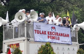 Aksi Massa Depan KPU, Mikrofon Rusak Ketika Amien Rais Bacakan Doa