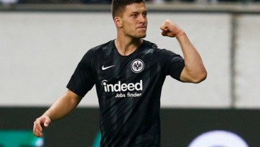 Luka Jovic Tinggalkan Lewandowski & Marco Reus Top Skor Bundesliga