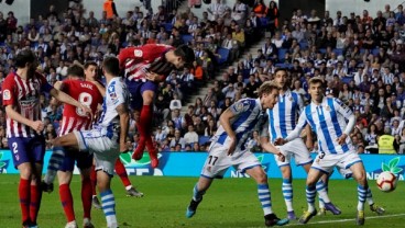 La Liga Pekan 26 : 10 Pemain Atletico Madrid Libas Real Sociedad 2-0