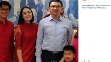 Bergaun Merah ala Putri China, Puput Nastiti Tampil Serasi Bersama Ahok