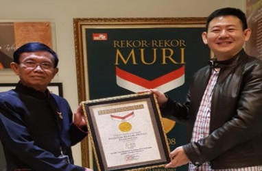 Pertama Daftarkan Merek Secara Internasional, Indah Golden Signature Raih Penghargaan MURI