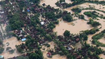 Sebagian Pengungsi Banjir Madiun Kembali ke Rumah