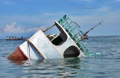 Kapal dengan 5 Turis Asing Tenggelam di Perairan Banda Maluku