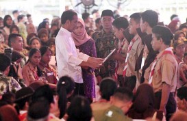 Serahkan 2.000 KIP di Toba Samosir, Jokowi : KIP Hanya untuk Keperluan Pendidikan