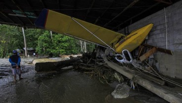 BANJIR BANDANG SENTANI : Relawan Mimika Bantu Evakausi Ribuan Pengungsi