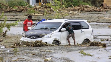 BANJIR BANDANG SENTANI : Freeport Distribusikan Makanan Siap Saji