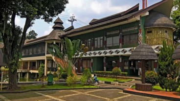 Gedung Pemerintah dan Swasta di Biak Wajib Bercorak Rumah Adat