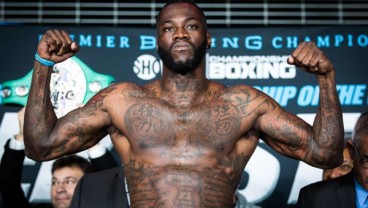 Juara Kelas Berat WBC Deontay Wilder Hadapi Dominic Breazeale 