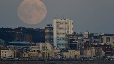 Besok Ada Super Worm Equinox Moon, Supermoon Terakhir Tahun Ini