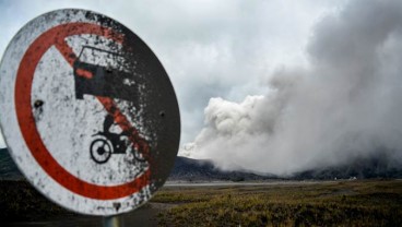 Terdengar Suara Gemuruh dari Kawah Gunung Bromo