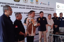 Lampu Jalan Tenaga Surya Terangi 28 Km Jalan di Cirebon
