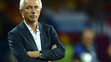 Van Marwijk Ditunjuk Tangani Timnas Uni Emirat Arab