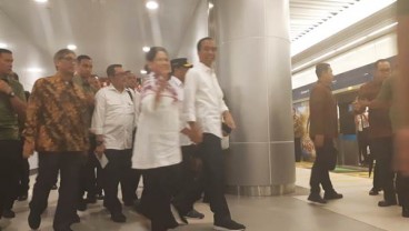 Jokowi Ajak Chelsea Islan, Gading Martin Hingga Selebgram Ajudan Pribadi Jajal MRT