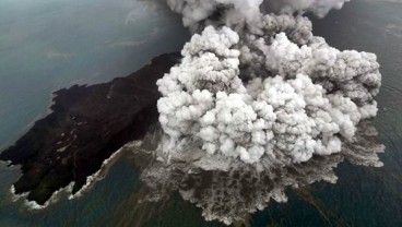 Status Anak Krakatau Diturunkan ke Level Waspada 