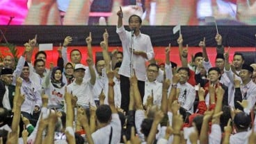 Kampanye di Riau, Jokowi Sebut Baju Putih Murah dan Jas Mahal