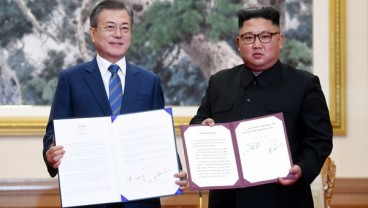 Presiden Korsel Moon Jae-in Didesak Satukan Trump dan Kim Jong-un 