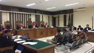 Mantan Bupati Kebumen Uraikan Aliran Uang ke Taufik Kurniawan