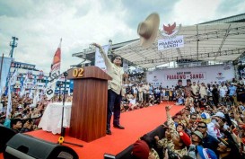 Prabowo Diberi Uang dan Ikat Kepala, Suara Jabar Ditarget 85 Persen