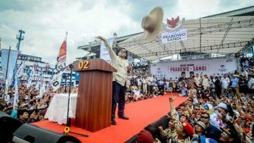 Prabowo Diberi Uang dan Ikat Kepala, Suara Jabar Ditarget 85 Persen