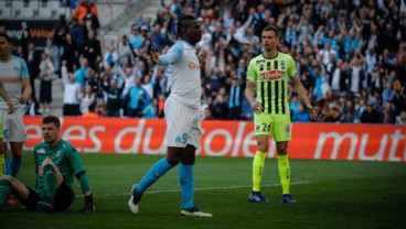 2 Gol Balotelli Dibalas 2 Penalti, Marseille vs Angers 2 - 2