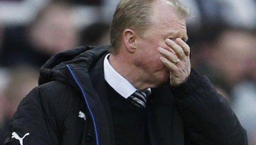 Meski Berat, QPR Akhirnya Memecat Steve McClaren