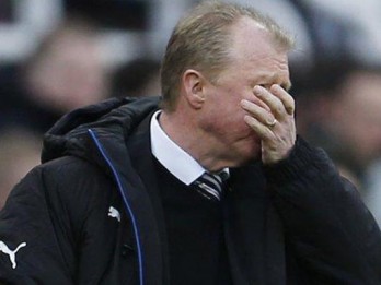 Meski Berat, QPR Akhirnya Memecat Steve McClaren