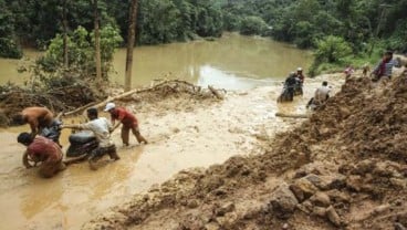 Gubernur Minta Solusi Jangka Panjang Longsor dan Banjir Simalungun