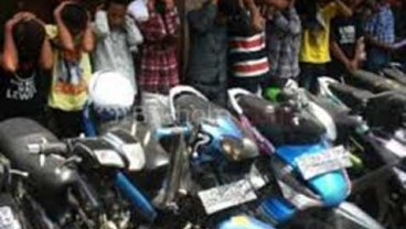 Sadis, Geng Motor Serang Perumahan Guru Lama dan Lindas Remaja Belasan Tahun