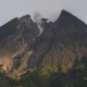 Merapi Luncurkan Tiga Kali Guguran Lava Pijar, Status Waspada