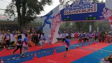 7.500 Pelari Ikuti Bandung Edu Fin Run 2019