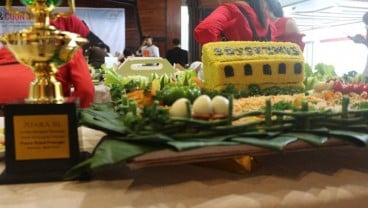 Intip Keseruan Lomba Menghias Tumpeng di Prama Grand Preanger   