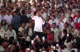 Kampanye di Karawang, Jokowi Patok Minimal Raih Dukungan 60 Persen