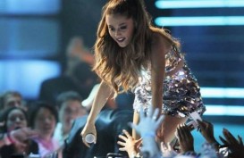 Ariana Grande Daftarkan Thank U, Next Jadi Merek Dagang