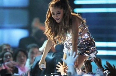 Ariana Grande Daftarkan Thank U, Next Jadi Merek Dagang