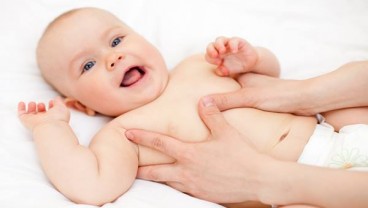 Ritual Pijat Dapat Membuat Bayi Tumbuh Optimal