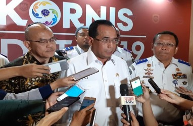 Cerita Menhub Gagal Terbang Akibat Kabut Tebal Berakhir Jalur Darat 7 Jam