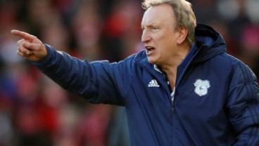 Warnock Tetap Ingin Bertahan Meskipun Cardiff Degradasi