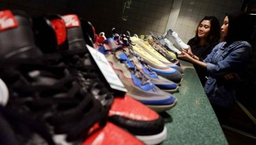 Komunitas Sneaker Bermain di Konten