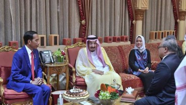 Jokowi dan Raja Salman Mengaku Senang Bisa Bertemu di Riyadh