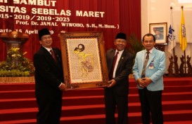 Jamal Wiwoho Resmi Jabat Rektor UNS Gantikan Ravik Karsidi