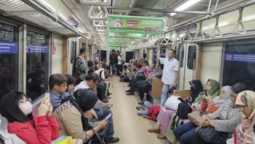 Rel Patah, Perjalanan KRL Commuterline Tujuan Angke Tersendat 1,5 Jam