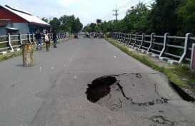Jembatan Saradan Rusak, Jalur Kendaraan Berat Surabaya-Ngawi Dialihkan