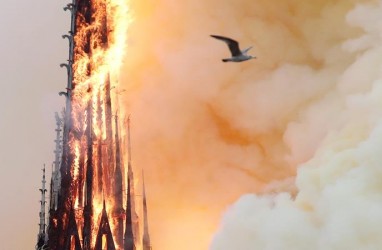 Pengembang Gim Assasin’s Creed Unity Sumbang Dana Untuk Restorasi Notre Dame