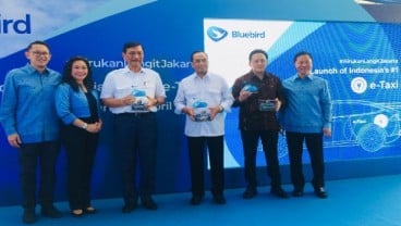 29 Mobil Listrik Blue Bird Segera Meluncur