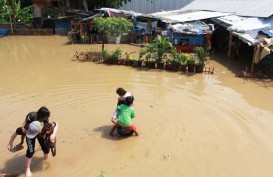 Banjir Masih Rendam Jalan di Kota Tangerang