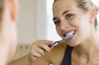 Hilangkan Bau Mulut : Sikat Gigi atau Obat Kumur?